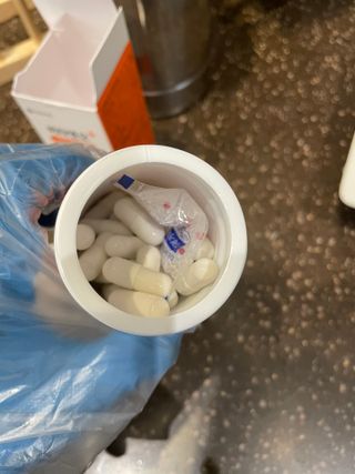 프리마인 성큼다가온 봄, 이너뷰티를 챙겨야 피부도 화사하게, 컨디션도 활기차게. 흡수율을 높인 고효율 비타민. — 5점을 준 리뷰어가 2022년 12월 올린 사용 사진