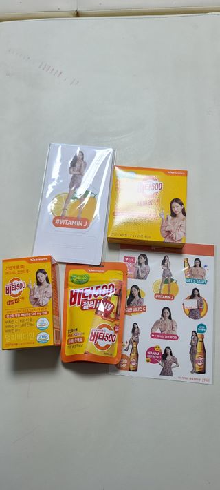 [광동제약] 비타500데일리스틱 50포 & 비타500구미 1개 — 5점을 준 리뷰어가 2021년 12월 올린 사용 사진