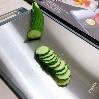 스탠서드16 스테인리스 316 양면 도마 — 5점을 준 리뷰어가 2022년 8월 올린 사용 사진