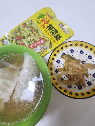 루시델리 야미하우스 홍콩 스파이시 프리미엄 짜사이 무침 500g — 5점을 준 리뷰어가 2024년 6월 올린 사용 사진
