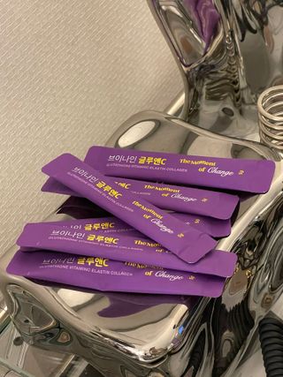 브이나인 글루타치온 비타민C 콜라겐 세라마이드 14포 1BOX — 4점을 준 리뷰어가 2022년 8월 올린 사용 사진