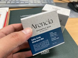 Arencia 아렌시아 솔티소다 샴푸바, 더 새틴 린스바 세트 — 4점을 준 리뷰어가 2021년 6월 올린 사용 사진