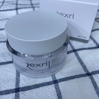 렉스리 크리에이티브 크림  Rexri Creative Cream — 4.5점을 준 리뷰어가 2021년 10월 올린 사용 사진