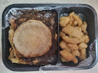 직탁 식단관리 3종 도시락 (두부 라자냐 라구빠에야, 두부로제 미트볼파스타, 닭탕수 직화 짜장 두부면) — 5점을 준 리뷰어가 2022년 6월 올린 사용 사진