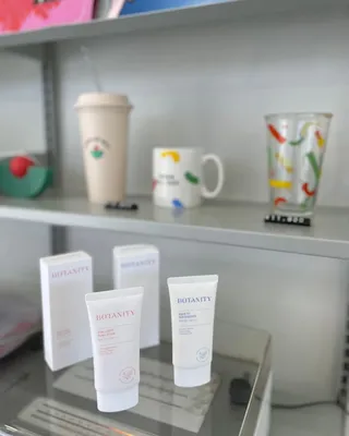 보타니티 촉촉수분자차 아쿠아핏 선 에센스 50ml + 보송톤업자차 징크 선 로션 50ml SPF50+ PA++++ (4/25) — 5점을 준 리뷰어가 2022년 5월 올린 사용 사진