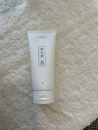 [베러오리진] 무화과 크리미 딥 폼 클렌저/피부 노폐물 & 미세먼지 99 세정 인증 민감성 피부 무자극 인증 — 5점을 준 리뷰어가 2021년 11월 올린 사용 사진
