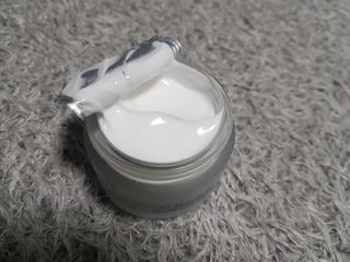산수시 아쿠아 베네핏 24h 수부지 물광 속건조 수분크림 50ml — 4.5점을 준 리뷰어가 2021년 6월 올린 사용 사진