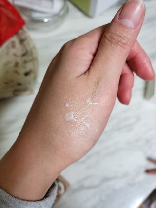 더사가오브수 [사가수] 효혜윤 보태니컬 에너지 에센스인로션 20ml /아이포올 스틱 3g — 5점을 준 리뷰어가 2023년 2월 올린 사용 사진