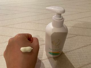 mom e 맘이 내추럴 베이비 케어 샴푸앤바스+로션 — 3점을 준 리뷰어가 2021년 1월 올린 사용 사진