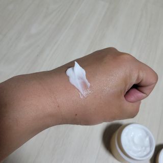 Dr.느루벗 느루벗 링클 솔루션 콘센트레이트 스네일 탄력 달팽이 크림 80g — 5점을 준 리뷰어가 2021년 5월 올린 사용 사진