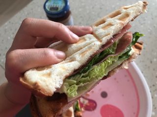 롯데제과 Vbread 포카치아식빵1개 + 미니식빵 1개 + 머핀 2개 세트 — 5점을 준 리뷰어가 2021년 9월 올린 사용 사진