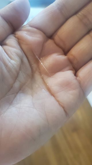 썸헤어 / SUMHAIR 썸헤어 실키 테라피 헤어 에센스 — 4.5점을 준 리뷰어가 2021년 6월 올린 사용 사진
