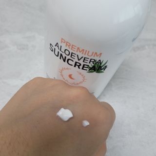 [닥터문] 프리미엄 알로에베라 선크림 500ml — 5점을 준 리뷰어가 2022년 7월 올린 사용 사진