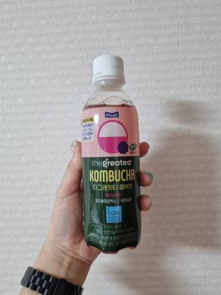 더그레잇티 콤부차 [매일유업] 더그레잇티 44kcal 콤부차 300ml *12개입 (오리지널 6개+베리리치 6개) — 5점을 준 리뷰어가 2023년 7월 올린 사용 사진