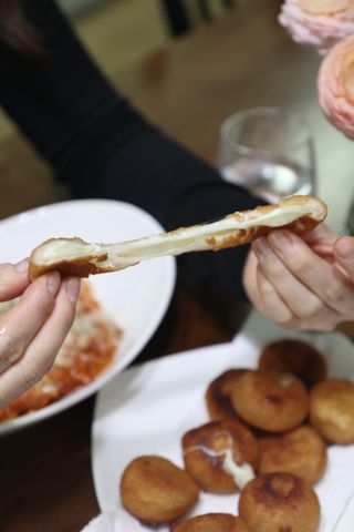 가치식탁 리얼쫀득치즈볼 — 5점을 준 리뷰어가 2021년 2월 올린 사용 사진