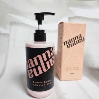 난나 살몬 스파이더 검버섯 미백 톤업 화이트닝 연어 앰플 크림 300ml 대용량 — 5점을 준 리뷰어가 2022년 8월 올린 사용 사진