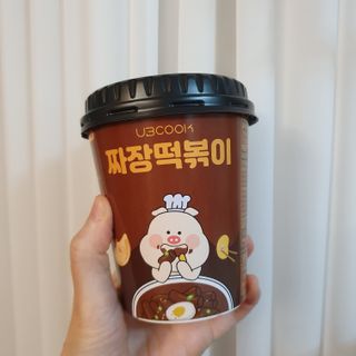 유비쿡 컵떡볶이 매운컵떡볶이2개/ 짜장컵떡볶이 2개  총 4개세트 — 5점을 준 리뷰어가 2021년 2월 올린 사용 사진