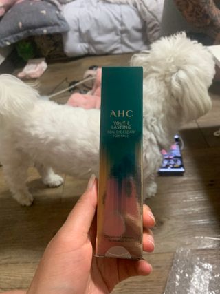 [NEW 탄력유턴 아이크림] AHC 유스 래스팅 리얼 아이크림 포 페이스 — 4점을 준 리뷰어가 2021년 4월 올린 사용 사진
