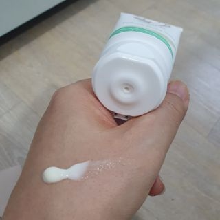 mom e 맘이 내추럴 베이비 케어 크림+바디오일 — 5점을 준 리뷰어가 2021년 1월 올린 사용 사진