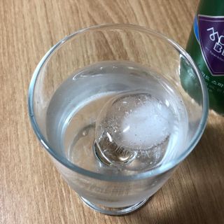몽베스트 Montbest with Sparkling water Plain 20병 — 4점을 준 리뷰어가 2022년 6월 올린 사용 사진