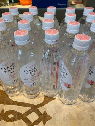 아쿠아스 플레이버워터 [아쿠아스] 제로칼로리 플레이버워터 복숭아/청포도 1BOX 20개입 — 5점을 준 리뷰어가 2021년 4월 올린 사용 사진