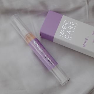 뷰젤 매직케어 네일솔루션 손발톱 보습 영양제 펜슬타입 5ml — 5점을 준 리뷰어가 2022년 4월 올린 사용 사진