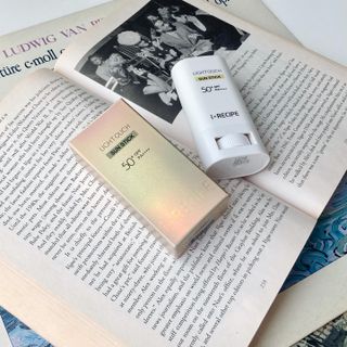 아이레시피 라이트터치 선스틱 15g (SPF50+, PA++++) — 5점을 준 리뷰어가 2023년 3월 올린 사용 사진