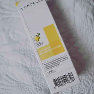 랑벨 비타 에너지 잡티 크림 75ml (피부 속 기미완화크림) — 4점을 준 리뷰어가 2022년 6월 올린 사용 사진