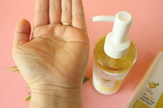 랑벨 내츄럴 딥 클렌징 오일 200ml (저자극 약산성 천연 클렌징) — 5점을 준 리뷰어가 2022년 5월 올린 사용 사진