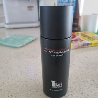The Fact 더팩트 내추럴 에스에프엔 에이틴 스킨 토너 150ml — 5점을 준 리뷰어가 2022년 5월 올린 사용 사진