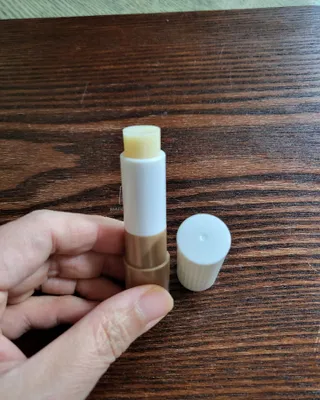 더사가오브수 [사가수] 효혜윤 보태니컬 에너지 에센스인로션 20ml /아이포올 스틱 3g — 5점을 준 리뷰어가 2023년 3월 올린 사용 사진