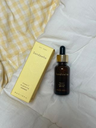 스킨큐어 산다화 비타민c 화이트닝 에센스 30ml — 3.5점을 준 리뷰어가 2023년 7월 올린 사용 사진
