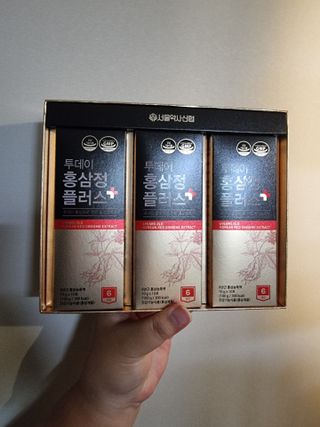 서울약사신협_투데이홍삼정플러스스틱_10g x 30포 — 4점을 준 리뷰어가 2021년 5월 올린 사용 사진