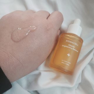 체르엠 스템앤셀 비타민 브라이트닝 에센스 30ml 1개 — 5점을 준 리뷰어가 2022년 1월 올린 사용 사진