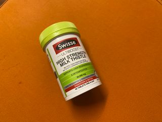 Swisse 스위스 고함량 밀크씨슬 35,000mg 60정 — 4점을 준 리뷰어가 2021년 11월 올린 사용 사진