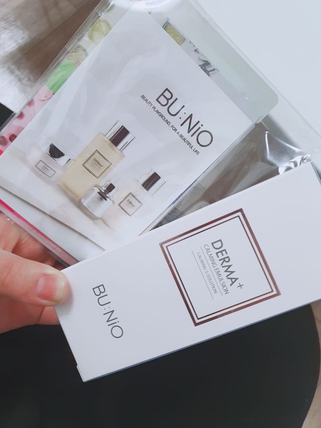 뷰니오 더마플러스 카밍 에멀전200ml 리뷰 사진