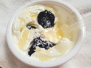 숲골 꾸덕꾸덕 그릭요거트 150g 2개 — 5점을 준 리뷰어가 2021년 11월 올린 사용 사진