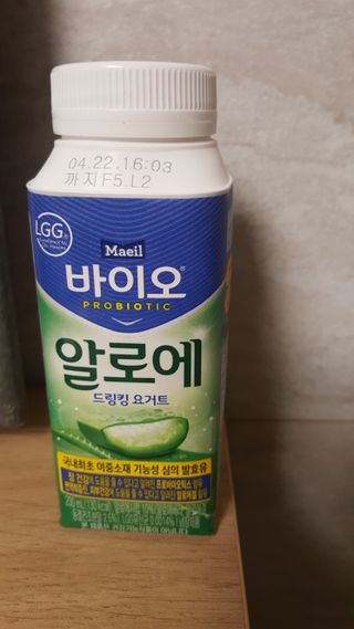 LIVE 매일바이오 알로에 드링킹 요거트 — 3점을 준 리뷰어가 2022년 4월 올린 사용 사진