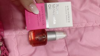 유니베르소 로즈힙 오일 15ml — 3.5점을 준 리뷰어가 2021년 8월 올린 사용 사진