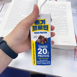 바디랩 프로틴음료 단백질쉐이크 메가프로틴 — 3점을 준 리뷰어가 2022년 5월 올린 사용 사진