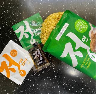 [풀무원] 자연은맛있다 정면, 백면, 홍면  세트 — 5점을 준 리뷰어가 2021년 4월 올린 사용 사진
