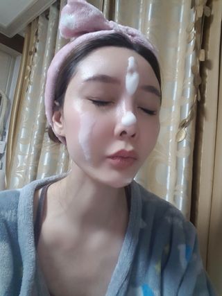 [바이로담] 저자극 약산성버블 폼 폼클렌징 150ml — 5점을 준 리뷰어가 2021년 3월 올린 사용 사진