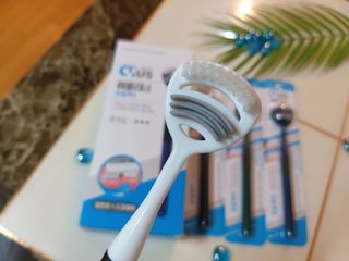 크리오 클리어스 혀백태제거 구취관리 혀클리너 — 5점을 준 리뷰어가 2021년 3월 올린 사용 사진