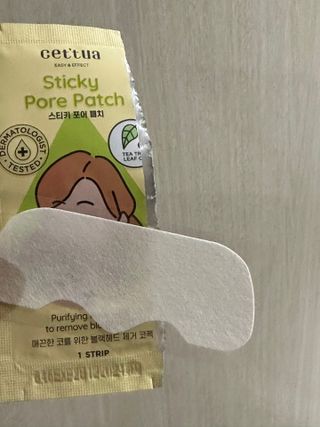 세뚜아(Cettua) 세뚜아 스티키 포어 패치 Cettua Sticky Pore Patch — 5점을 준 리뷰어가 2023년 7월 올린 사용 사진