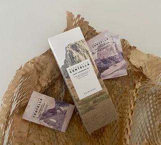 스킨1004 [SKIN1004] 마다가스카르 센텔라 라이트 클렌징 오일 200ml — 5점을 준 리뷰어가 2024년 8월 올린 사용 사진