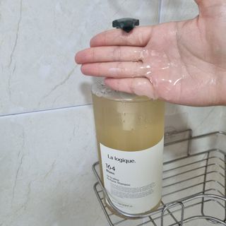 라로지크 X4 스케일링 퍼퓸 샴푸 1,000mℓ — 5점을 준 리뷰어가 2021년 12월 올린 사용 사진