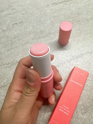 스킨큐어 산다화 카멜리아 안티 링클 멀티밤 — 5점을 준 리뷰어가 2023년 11월 올린 사용 사진