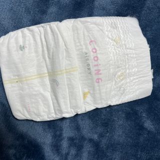 쿠잉 에어드라이  풀커버 밴드기저귀 (S/M/L) 1팩 — 4.5점을 준 리뷰어가 2022년 12월 올린 사용 사진
