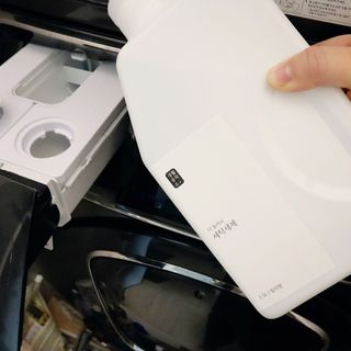 [생활공작소] 섬유유연제 + 세탁세제 1.5L 릴리향 — 5점을 준 리뷰어가 2021년 2월 올린 사용 사진