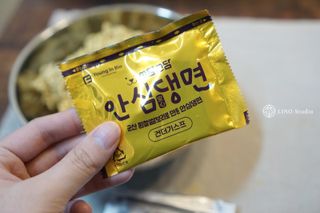 안심댕면 강아지라면 5봉지+쓰담쓰담 종합영양제 2스틱 샘플 증정 — 5점을 준 리뷰어가 2022년 8월 올린 사용 사진